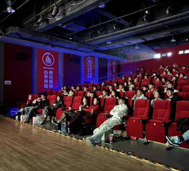 pg麻将胡了-电竞赛事“第二现场”火热，亚奥商圈全域联动挖掘“票根经济”
